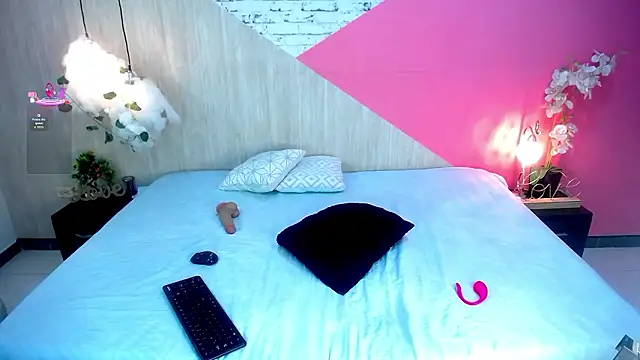 Snapshot of sophia_brunette_ chatting on 01.14.26 sophia brunette online show from 01.14.26