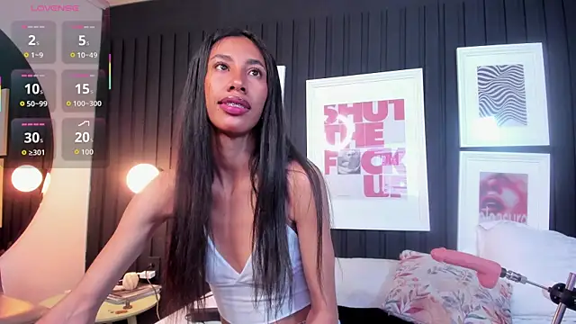 chiara evanns online show from 10.10.25