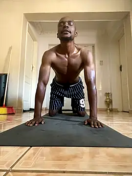 Snapshot of BaggyDirt chatting on 11.05.25 BaggyDirt online show from 11.05.25