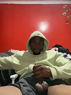 Snapshot of BaggyDirt chatting on 11.07.25 BaggyDirt online show from 11.07.25