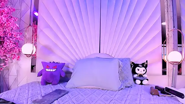 VesperVelvet online show from 05.17.26