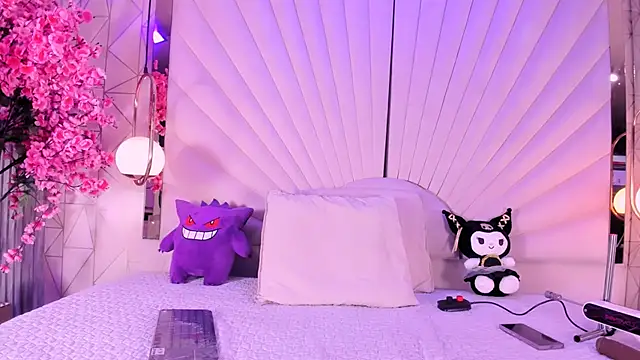 VesperVelvet online show from 05.19.26