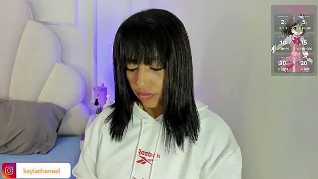 Kaylachannell online show from 06.04.26