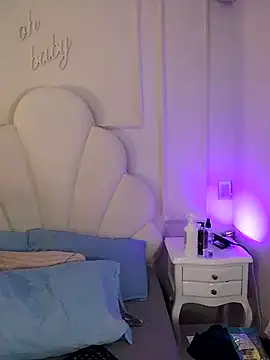 Kaylachannell online show from 06.06.26