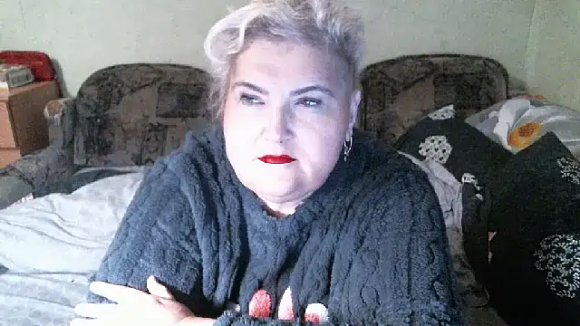 Snapshot of Lana555 chatting on 12.19.25 Lana555 online show from 12.19.25