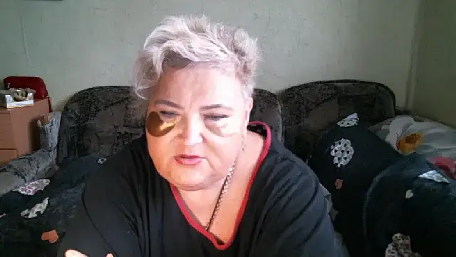 Snapshot of Lana555 chatting on 12.20.25 Lana555 online show from 12.20.25