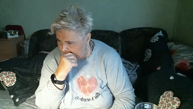 Snapshot of Lana555 chatting on 12.21.25 Lana555 online show from 12.21.25