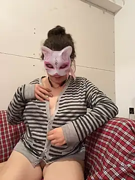 Lucy YupiSweet online show from 03.04.26