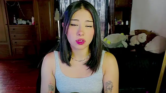 Shisuku Sophi online show from 07.09.26