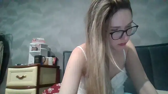 Snapshot of Jugira chatting on 03.16.26 Jugira online show from 03.16.26