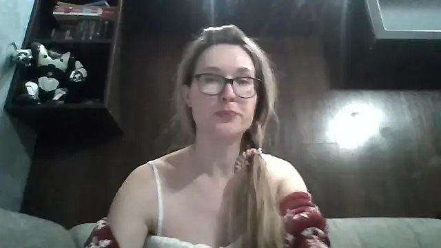 Snapshot of Jugira chatting on 03.22.26 Jugira online show from 03.22.26