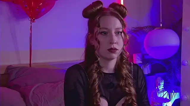 MiaEuphoria  online show from 02.18.26