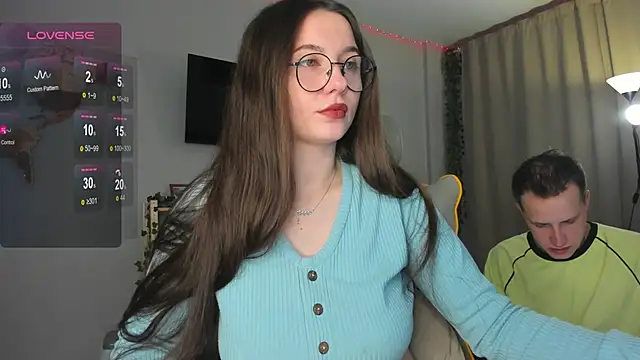 Snapshot of wwow_meow chatting on 12.20.25 wwow meow online show from 12.20.25