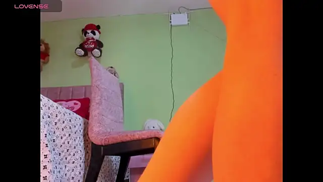 hot Dariana pantyhose online show from 09.20.25