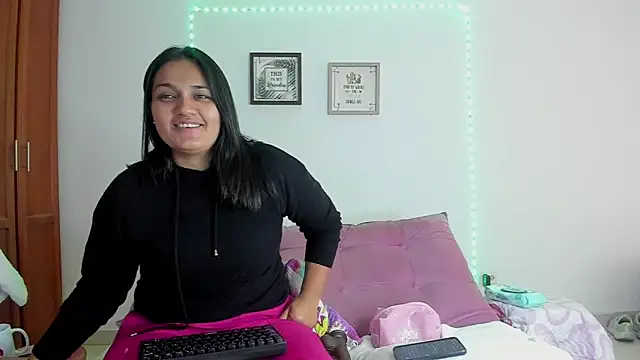 selena jhonson online show from 04.27.26