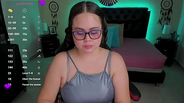 LolaVillalobos online show from 10.09.25