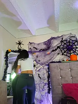 Snapshot of karol_rose chatting on 10.15.25 karol rose online show from 10.15.25