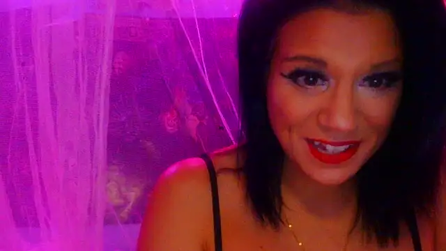 Snapshot of ovmilf chatting on 12.16.25 ovmilf online show from 12.16.25