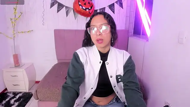 anna moon11 online show from 10.24.25