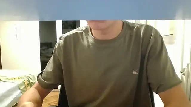 Snapshot of Alexpereezzz chatting on 11.02.25 Alexpereezzz online show from 11.02.25