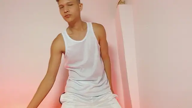 Twinkcock22 online show from 04.25.26