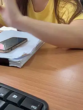 Snapshot of PhuongNhi21 chatting on 09.11.25 PhuongNhi21 online show from 09.11.25