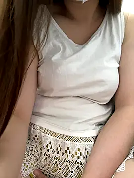 Snapshot of PhuongNhi21 chatting on 09.29.25 PhuongNhi21 online show from 09.29.25