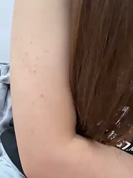 Snapshot of PhuongNhi21 chatting on 10.10.25 PhuongNhi21 online show from 10.10.25