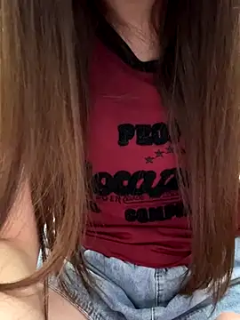 Snapshot of PhuongNhi21 chatting on 10.17.25 PhuongNhi21 online show from 10.17.25