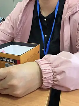 Snapshot of PhuongNhi21 chatting on 10.22.25 PhuongNhi21 online show from 10.22.25