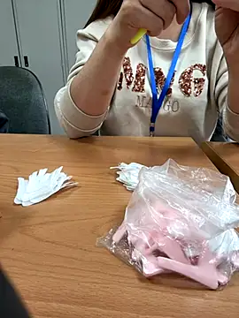 Snapshot of PhuongNhi21 chatting on 10.24.25 PhuongNhi21 online show from 10.24.25