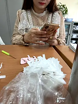 Snapshot of PhuongNhi21 chatting on 10.25.25 PhuongNhi21 online show from 10.25.25