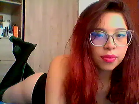Snapshot of TsukiCherry chatting on 06.01.26 TsukiCherry online show from 06.01.26