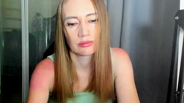JessFoxxx online show from 06.17.26