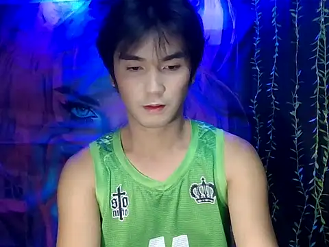 Snapshot of miss_lolalops chatting on 12.19.25 miss lolalops online show from 12.19.25