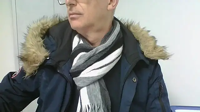 Snapshot of Sensor2000 chatting on 02.20.26 Sensor2000 online show from 02.20.26