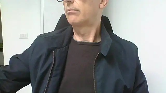 Snapshot of Sensor2000 chatting on 03.04.26 Sensor2000 online show from 03.04.26