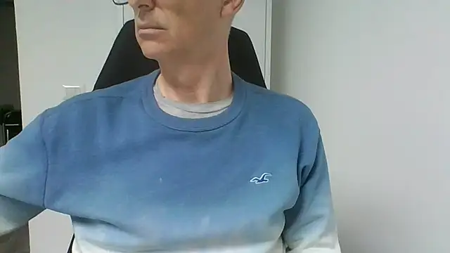 Snapshot of Sensor2000 chatting on 03.09.26 Sensor2000 online show from 03.09.26