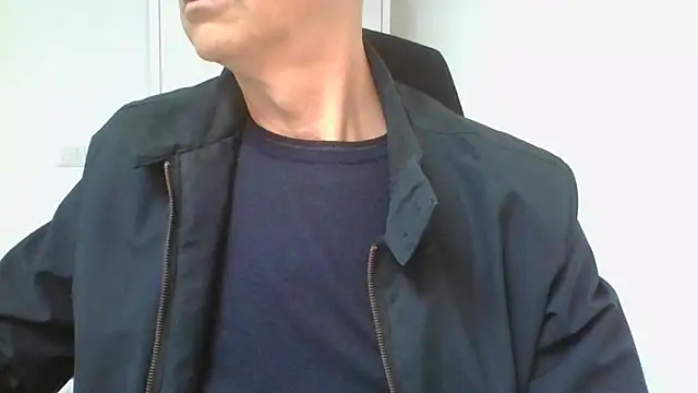 Snapshot of Sensor2000 chatting on 03.12.26 Sensor2000 online show from 03.12.26