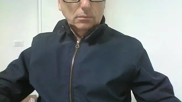 Snapshot of Sensor2000 chatting on 03.17.26 Sensor2000 online show from 03.17.26