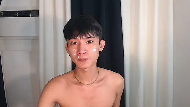 Snapshot of asian_dai chatting on 10.30.25 asian dai online show from 10.30.25