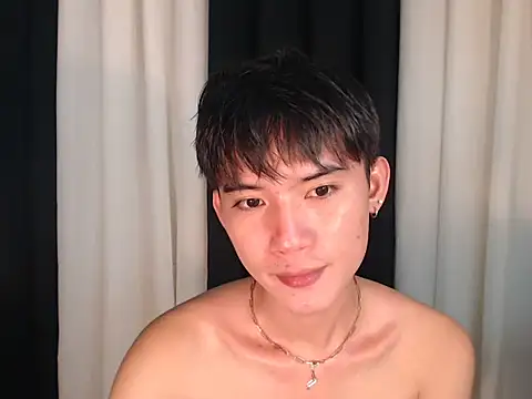 Snapshot of asian_dai chatting on 12.20.25 asian dai online show from 12.20.25