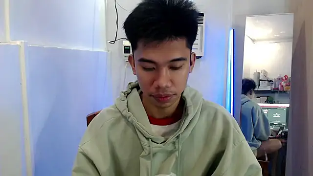 Snapshot of Ur_pinoyhotbrix chatting on 09.23.25 Ur pinoyhotbrix online show from 09.23.25