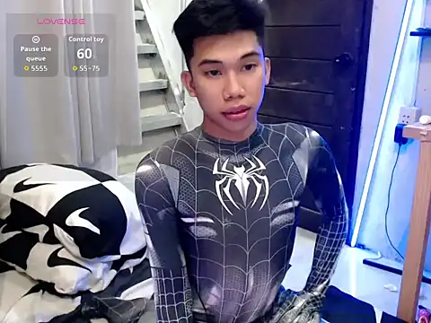 Snapshot of Ur_pinoyhotbrix chatting on 10.10.25 Ur pinoyhotbrix online show from 10.10.25