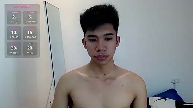 Snapshot of Ur_pinoyhotbrix chatting on 10.18.25 Ur pinoyhotbrix online show from 10.18.25