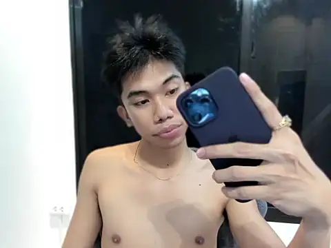 Snapshot of Ur_pinoyhotbrix chatting on 10.25.25 Ur pinoyhotbrix online show from 10.25.25