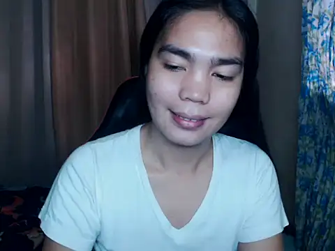 Snapshot of Simple_Martina chatting on 10.03.25 Simple Martina online show from 10.03.25