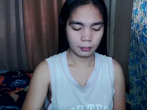 Snapshot of Simple_Martina chatting on 10.11.25 Simple Martina online show from 10.11.25