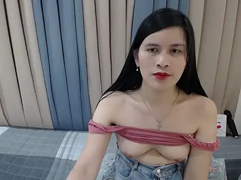 Snapshot of pinay_amaliax chatting on 05.11.26 pinay amaliax online show from 05.11.26