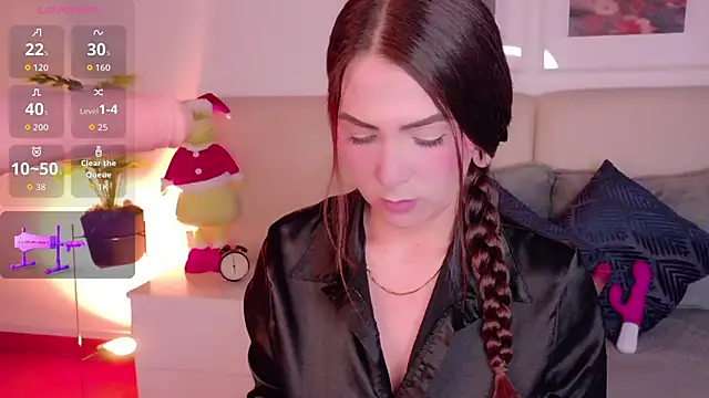 Snapshot of Heraa_Piett chatting on 12.04.25 Heraa Piett online show from 12.04.25